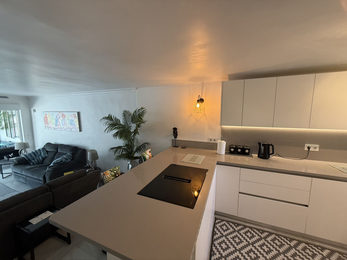 8b41fe39711640dd9a34e83665fa6370 - 7