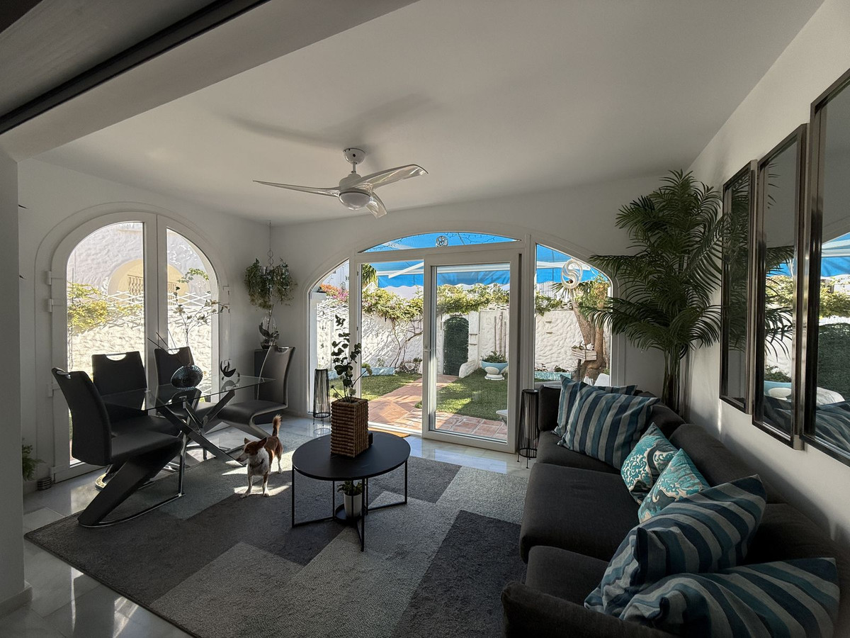 8b41fe39711640dd9a34e83665fa6370 - 9