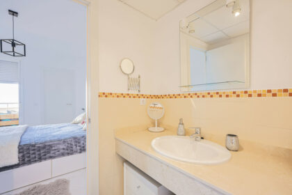 8b4502256ebcec7262fc7997d0dfe4bd - 13