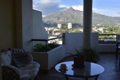 8b634788a5cb432e2a7d09e2accdf920 - 18