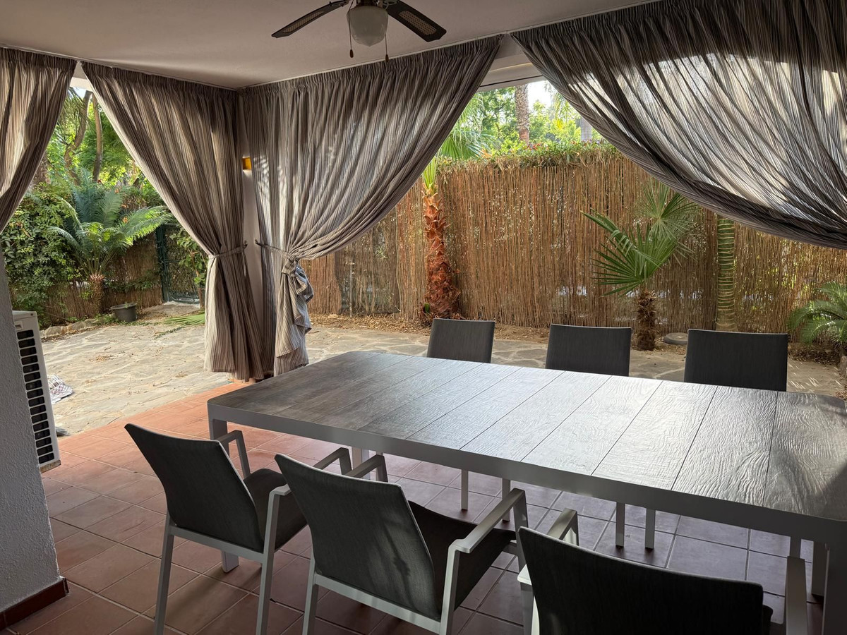 8bd05bf4463e39d2b5fa34519c833628 - 12