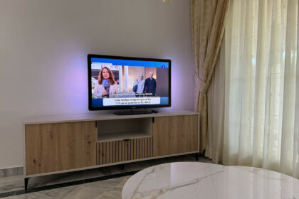 8bd05bf4463e39d2b5fa34519c833628 - 9