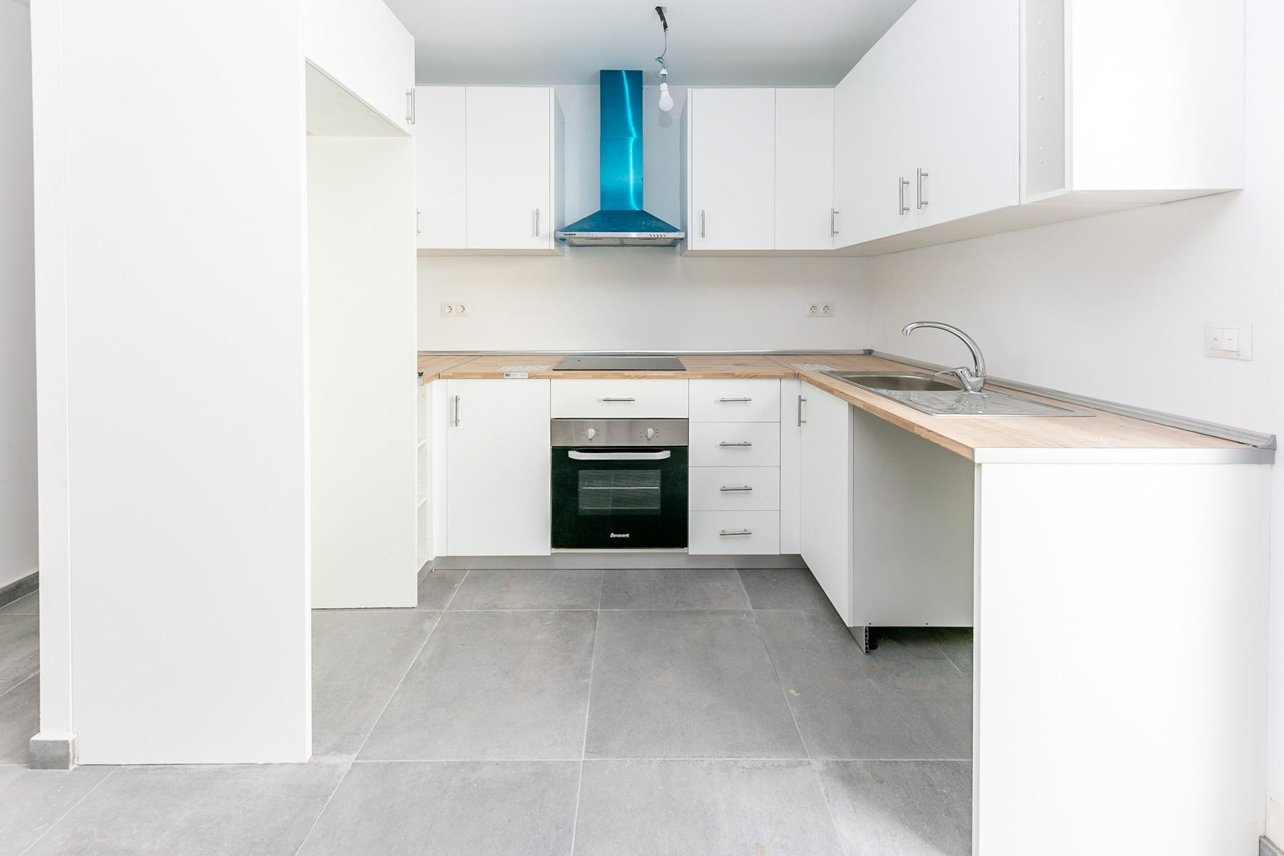 8c081abe99ced93548ba198a90ad56e5 - 11