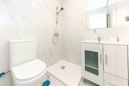 8c081abe99ced93548ba198a90ad56e5 - 19