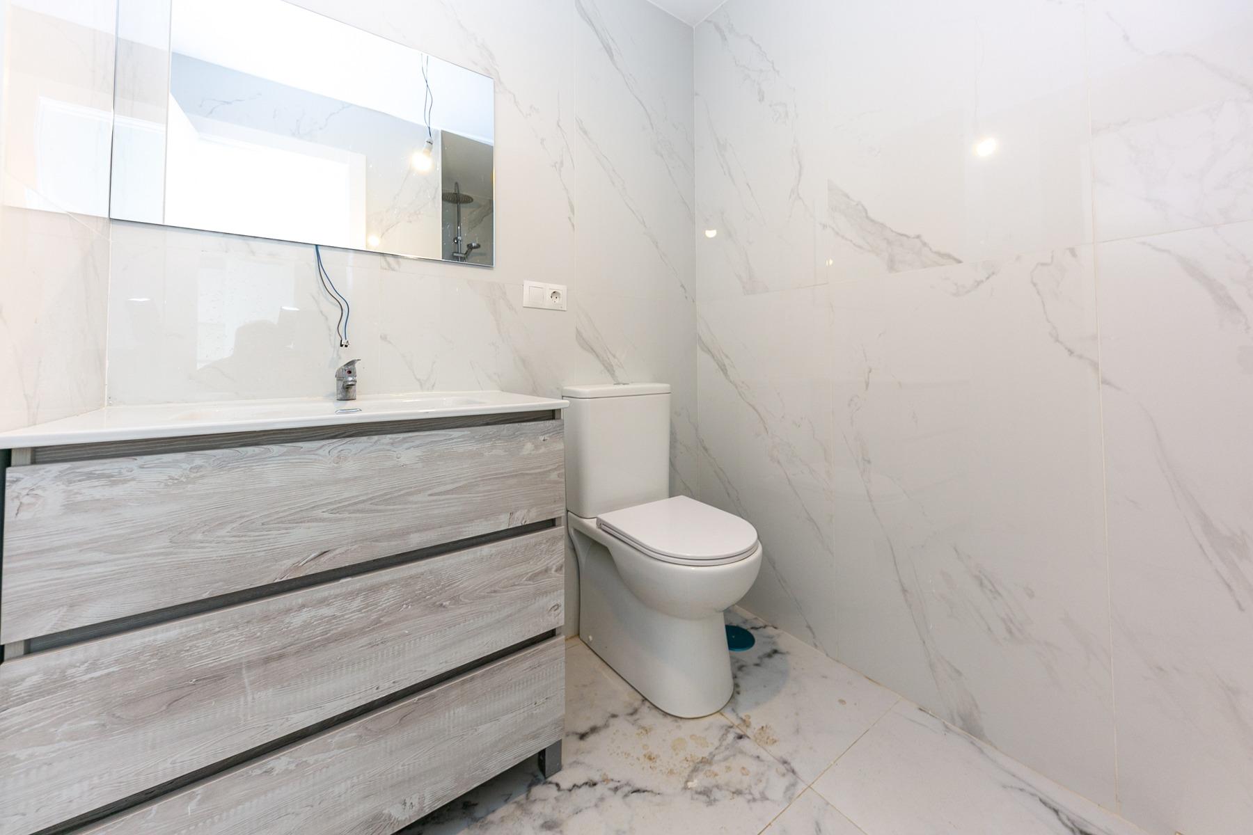 8c081abe99ced93548ba198a90ad56e5 - 23