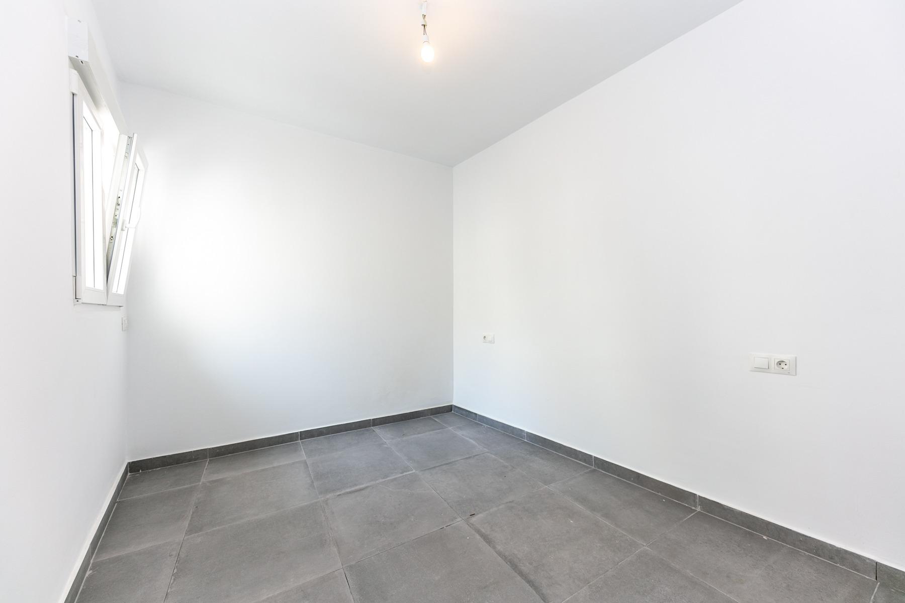 8c081abe99ced93548ba198a90ad56e5 - 27