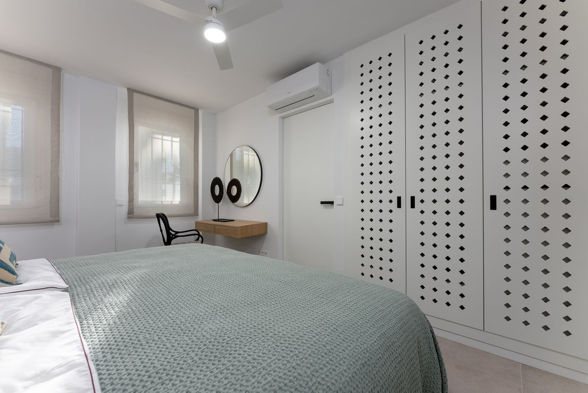 8c0ff1b00700b896f2bd573d06ad8e13 - 17