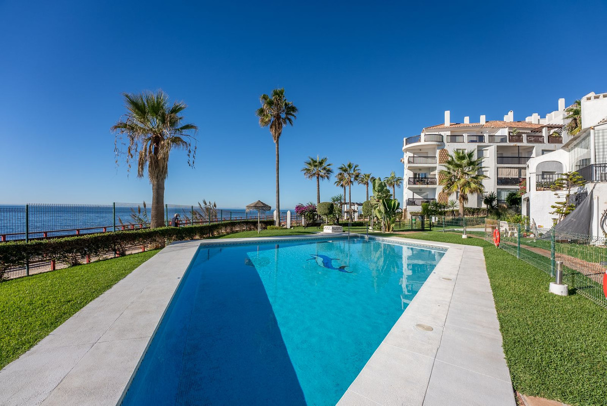 8c0ff1b00700b896f2bd573d06ad8e13 - 30