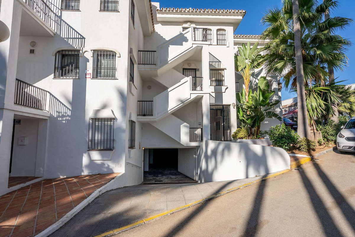 8c0ff1b00700b896f2bd573d06ad8e13 - 35