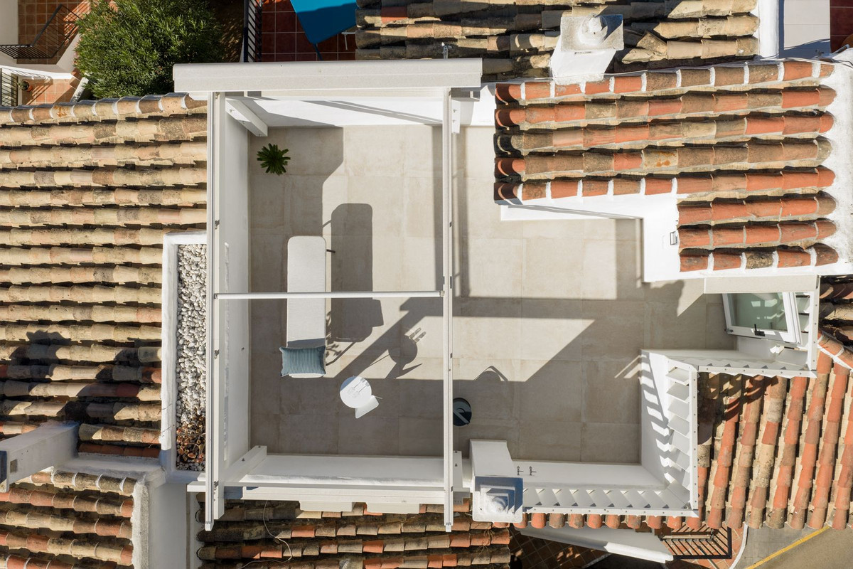 8c0ff1b00700b896f2bd573d06ad8e13 - 40