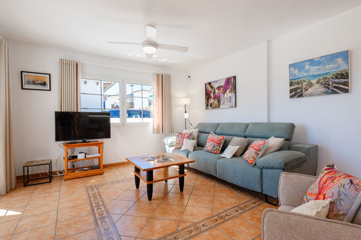 8c85808eae1602b1ebebe1650f832151 - 4