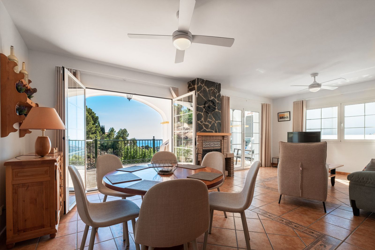 8c85808eae1602b1ebebe1650f832151 - 5