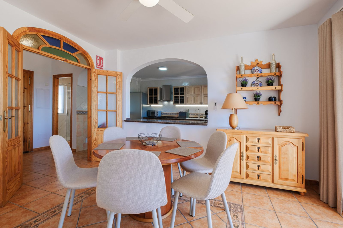 8c85808eae1602b1ebebe1650f832151 - 6