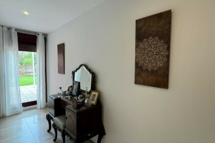 8c9701939f3b9c2b042eab23120055b7 - 13