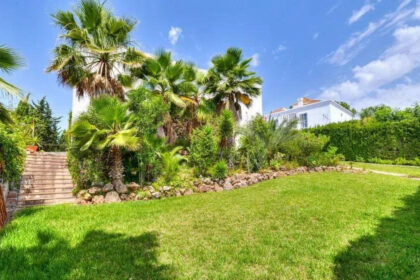 8d38e694e8c3ecaed0e25423ef682082 - 16