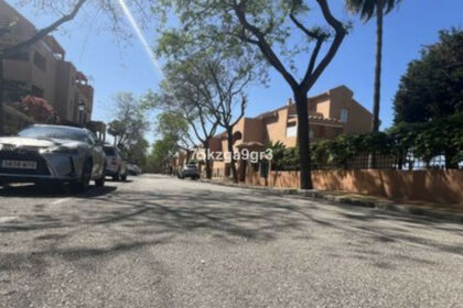 8e23e5eab4ff993287f54cad55417f93 - 12