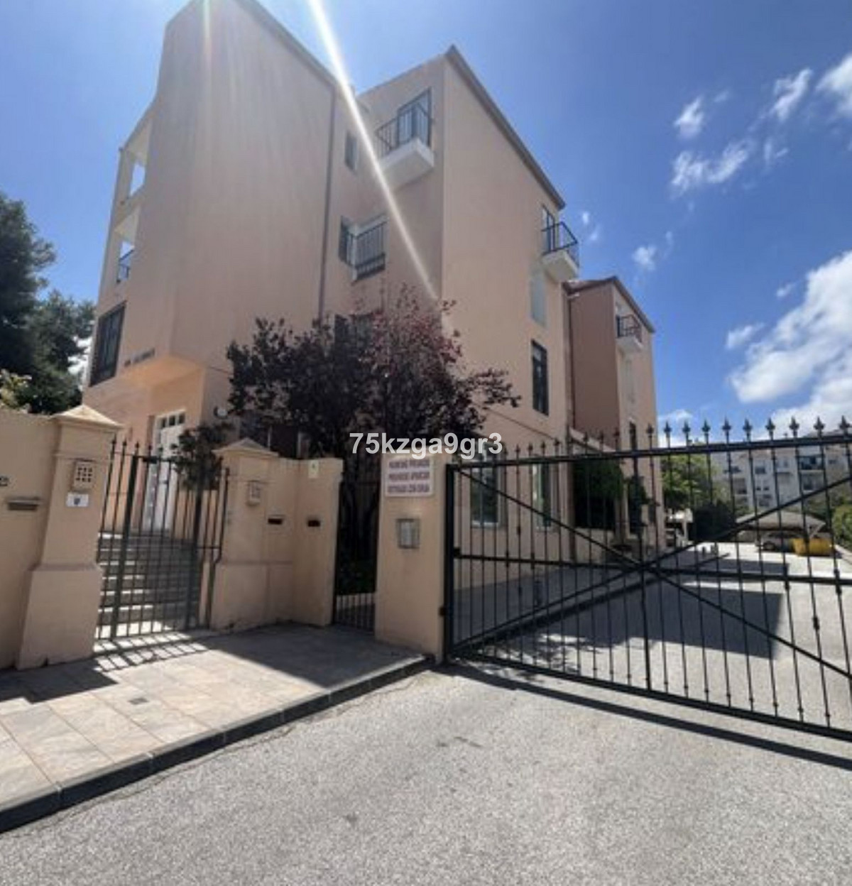 8e23e5eab4ff993287f54cad55417f93 - 2