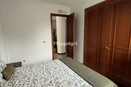 8e23e5eab4ff993287f54cad55417f93 - 8