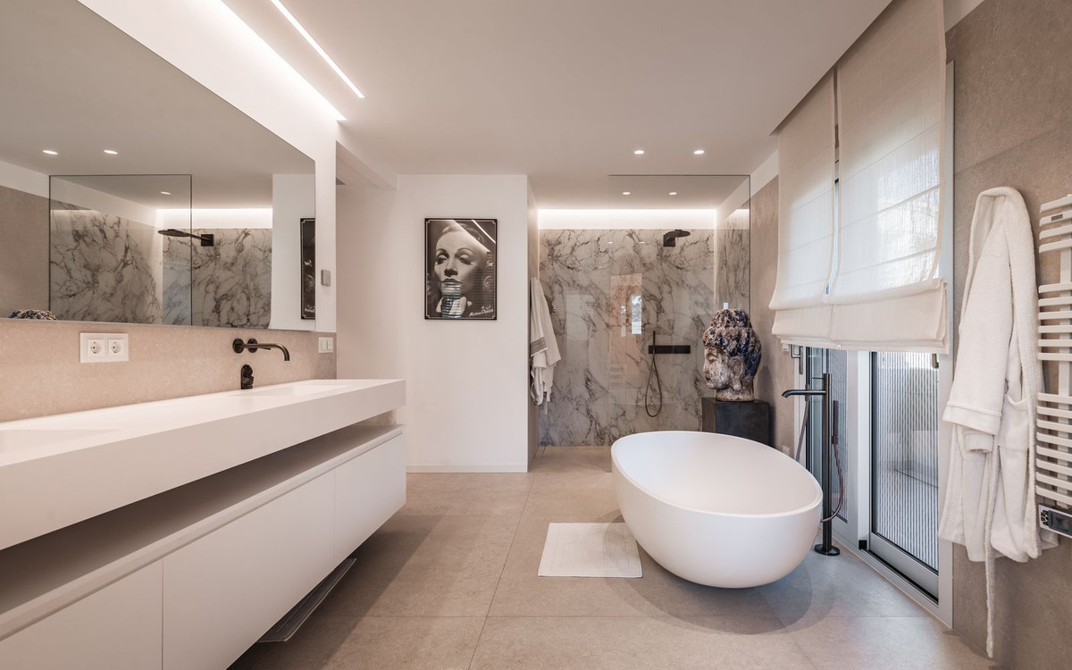 8e2a1748af971fa6f4416f5f95985928 - 20