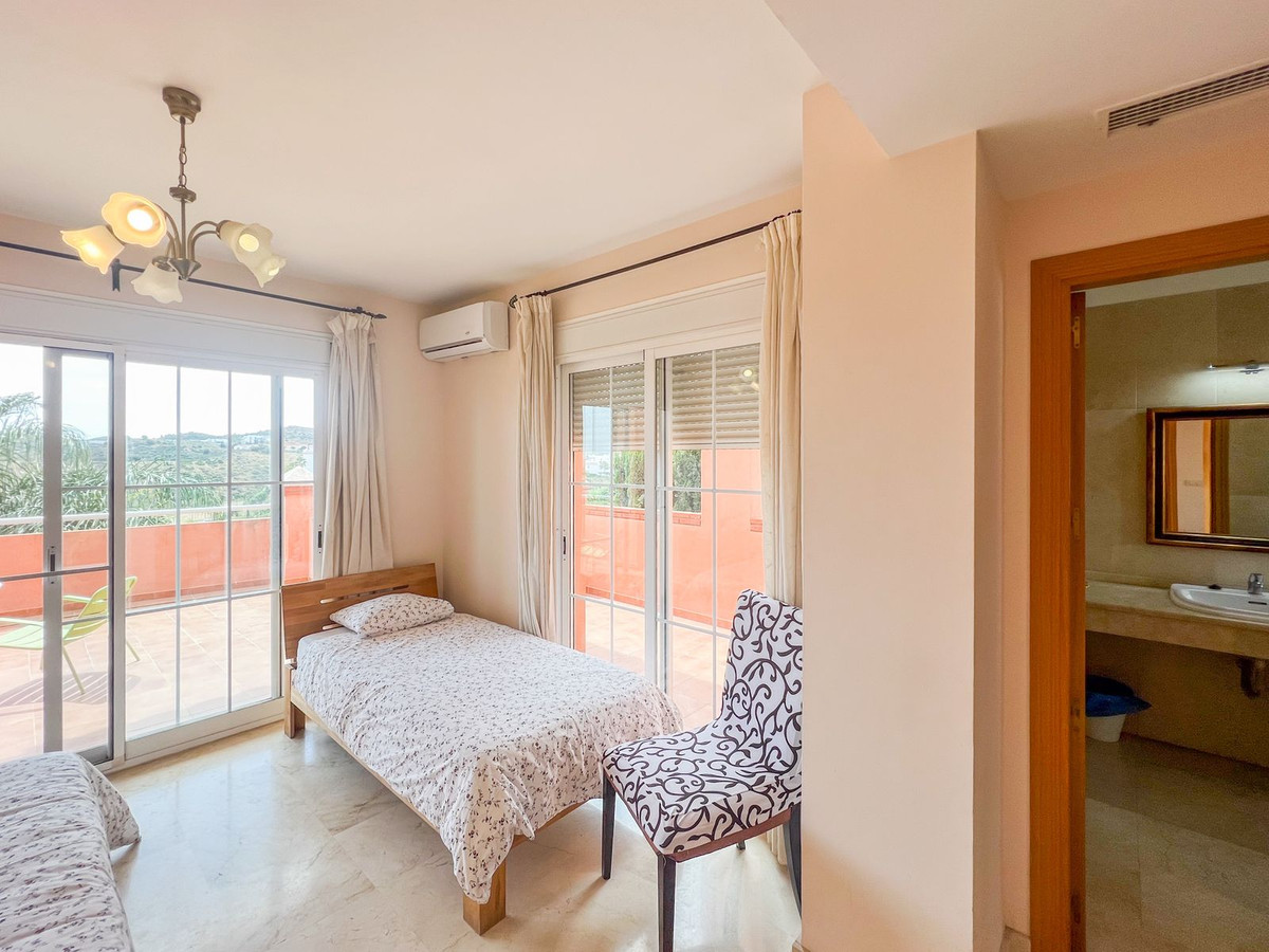 8e92c349921dfad38aa6db7129c12b6b - 24