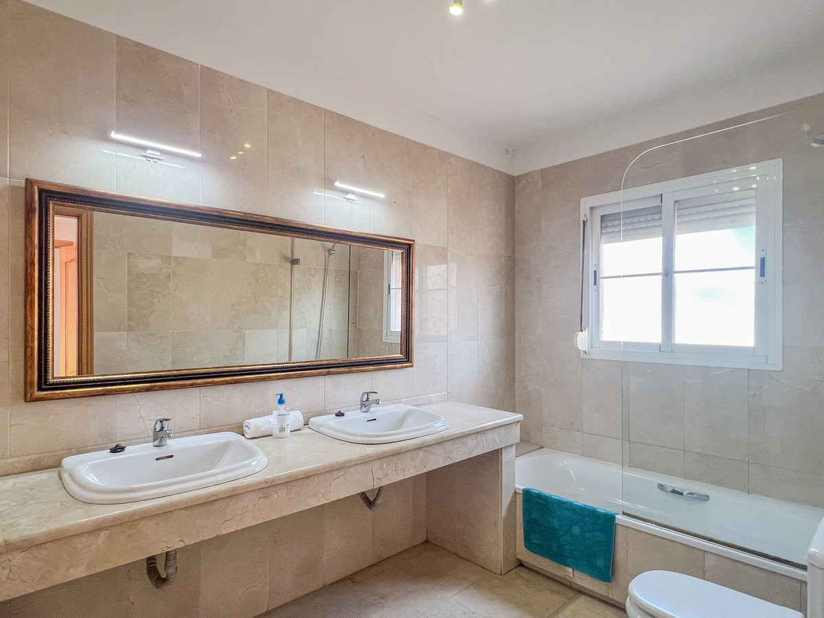 8e92c349921dfad38aa6db7129c12b6b - 28