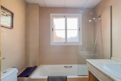 8e92c349921dfad38aa6db7129c12b6b - 33