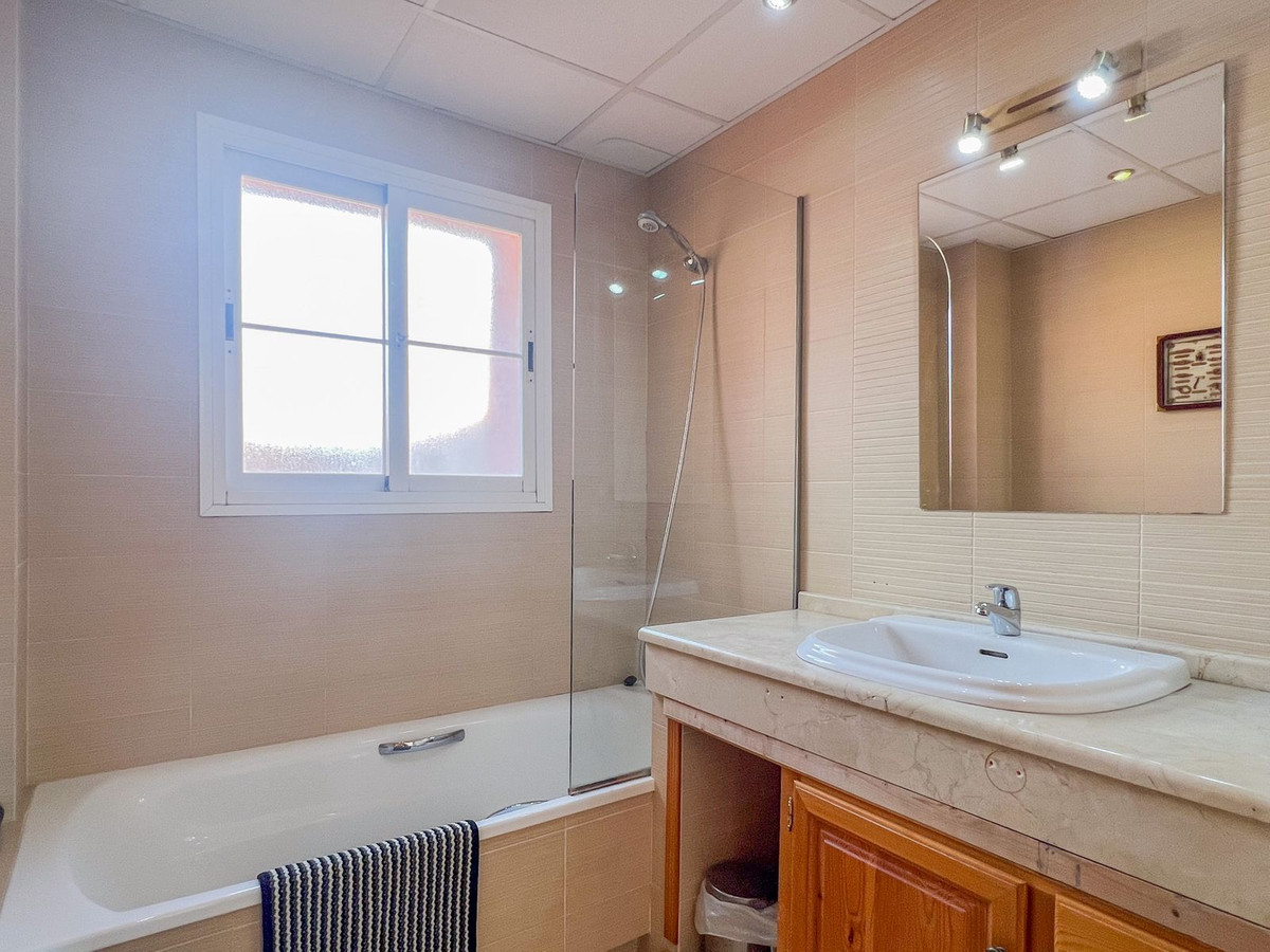 8e92c349921dfad38aa6db7129c12b6b - 34