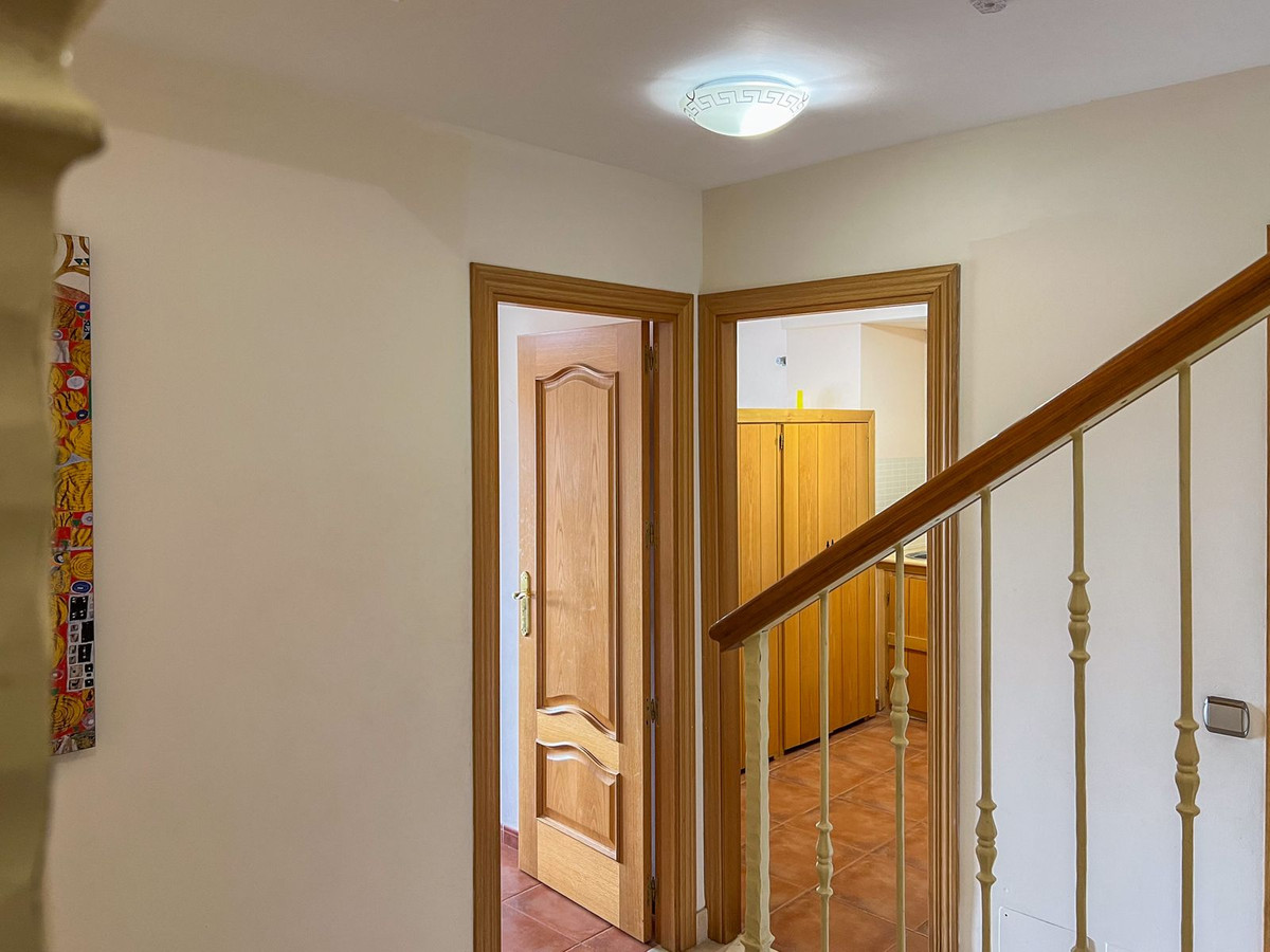 8e92c349921dfad38aa6db7129c12b6b - 40