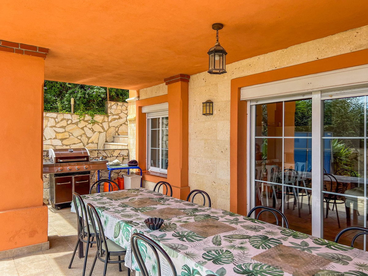 8e92c349921dfad38aa6db7129c12b6b - 63