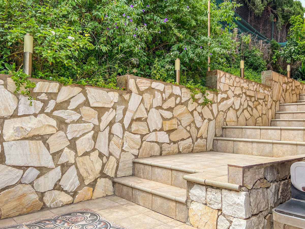 8e92c349921dfad38aa6db7129c12b6b - 66