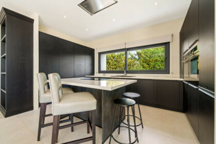 8edd91519d6b37730e69d3ea6928b275 - 10