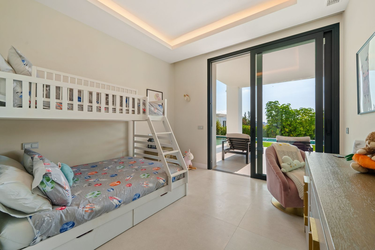 8edd91519d6b37730e69d3ea6928b275 - 12