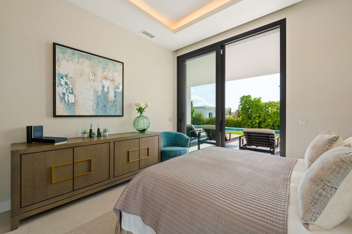 8edd91519d6b37730e69d3ea6928b275 - 15