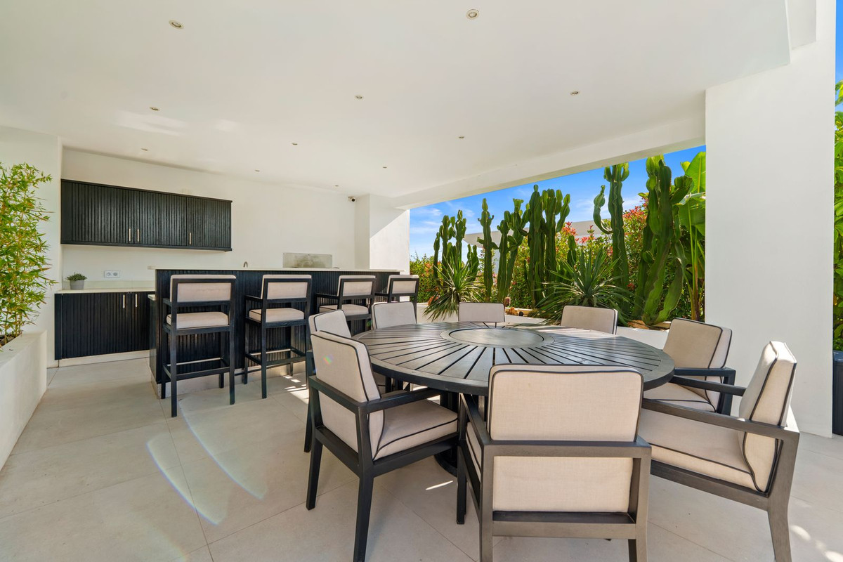 8edd91519d6b37730e69d3ea6928b275 - 23