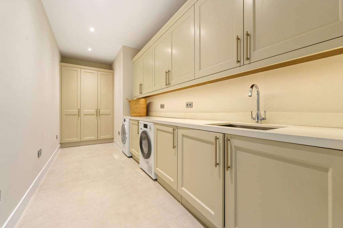 8edd91519d6b37730e69d3ea6928b275 - 29