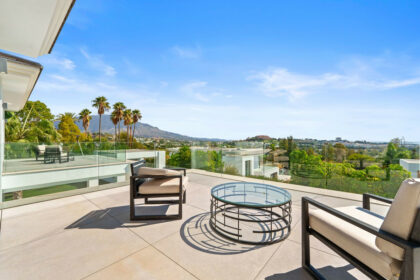 8edd91519d6b37730e69d3ea6928b275 - 32