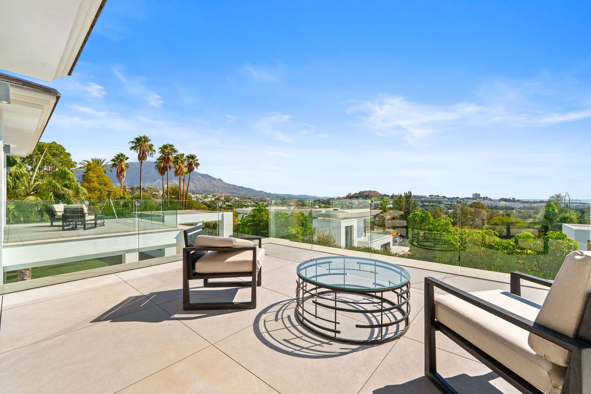 8edd91519d6b37730e69d3ea6928b275 - 32