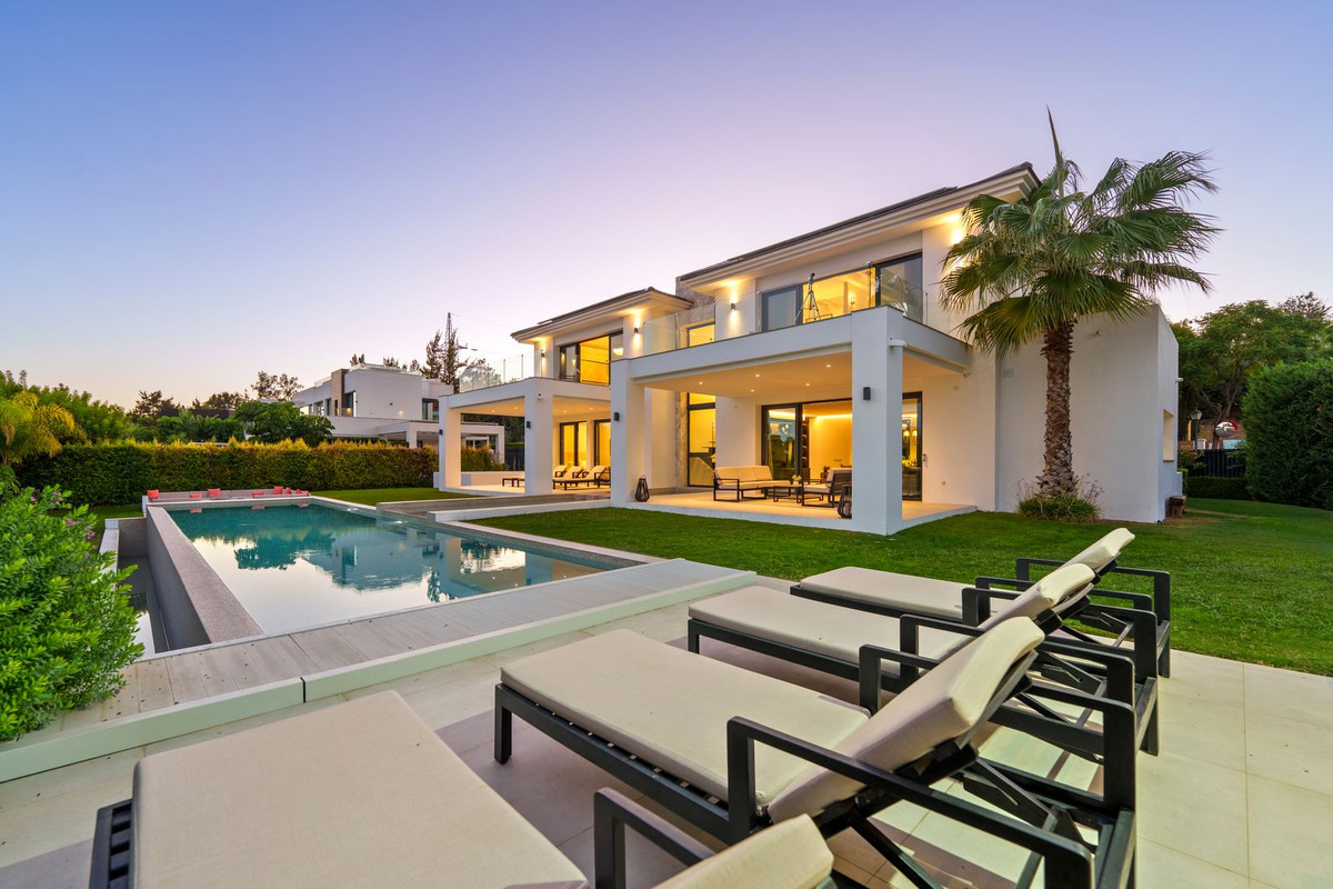 8edd91519d6b37730e69d3ea6928b275 - 39