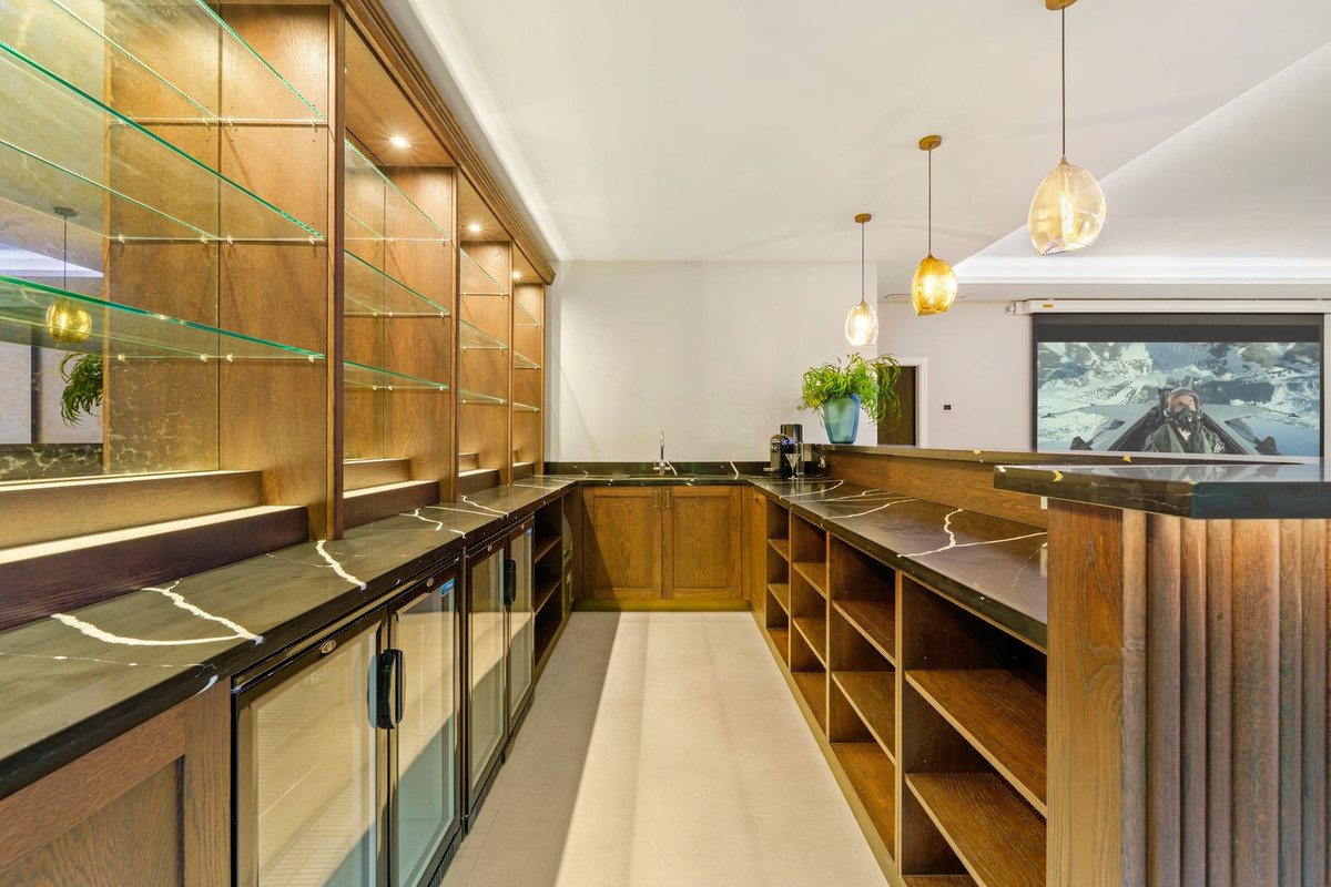 8edd91519d6b37730e69d3ea6928b275 - 46