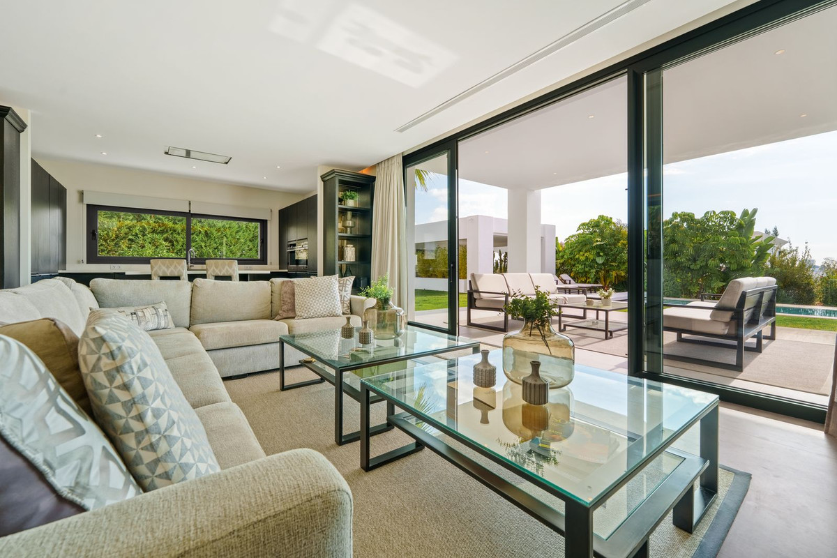 8edd91519d6b37730e69d3ea6928b275 - 8