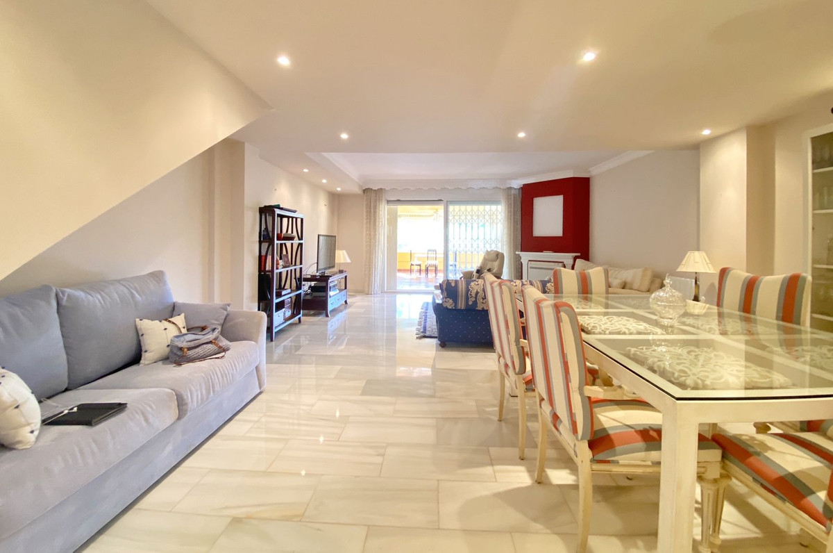 8f3e87d21a642ba0f9d2fdc1b746731e - 2