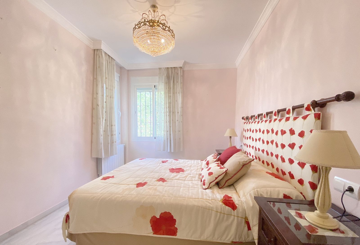 8f3e87d21a642ba0f9d2fdc1b746731e - 20