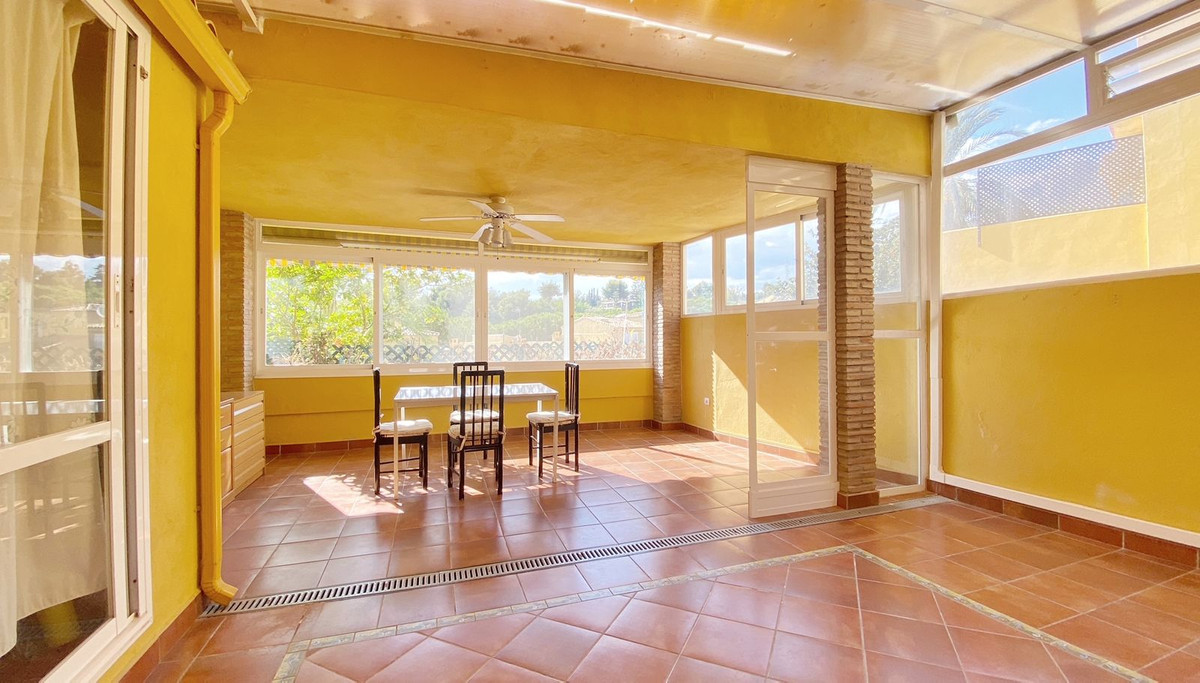 8f3e87d21a642ba0f9d2fdc1b746731e - 23