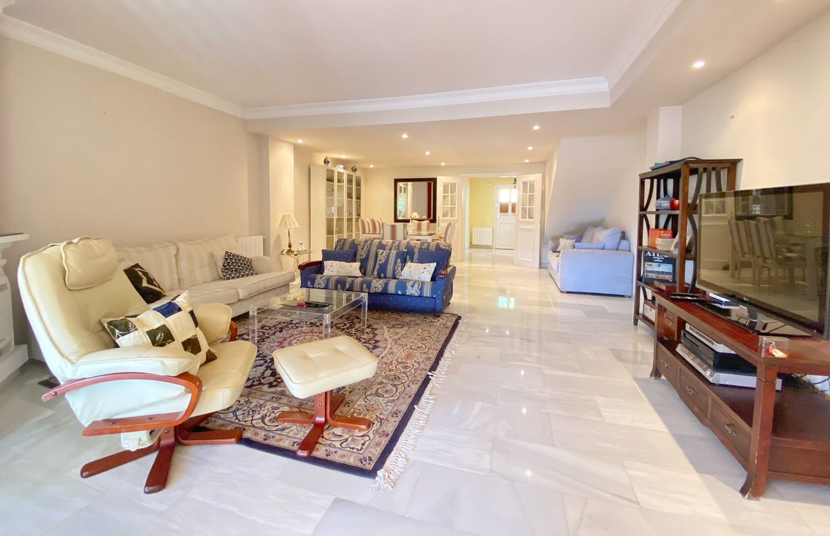 8f3e87d21a642ba0f9d2fdc1b746731e - 5