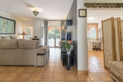 8f56994374d921adddd5d51b18302c36 - 19