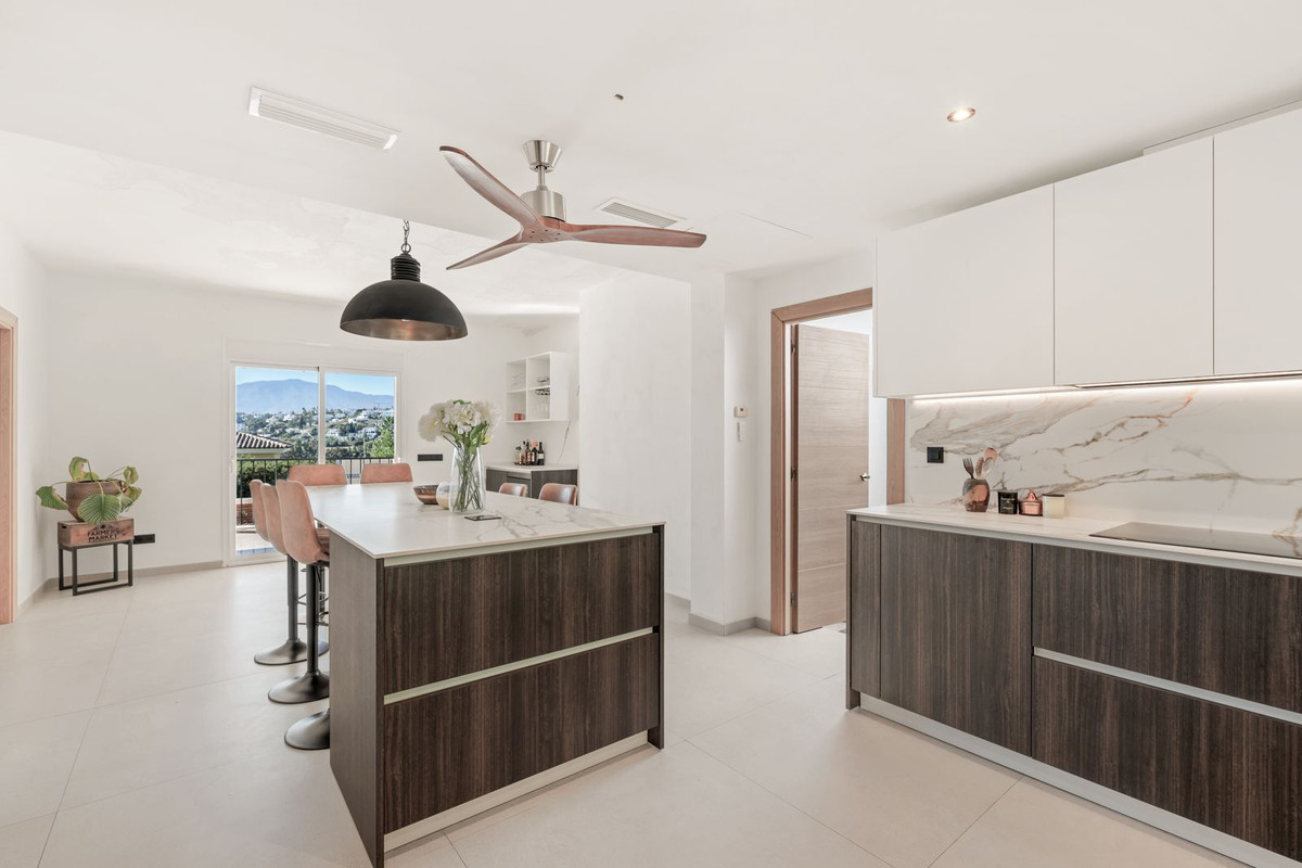 8f75b403f94814318a5cdb0fd70c104a - 10