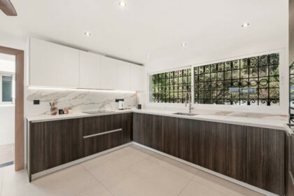 8f75b403f94814318a5cdb0fd70c104a - 11