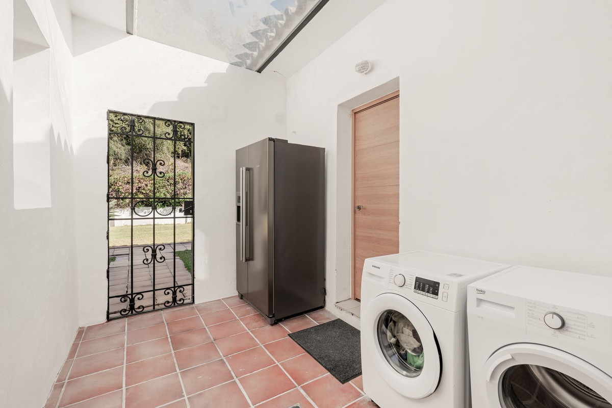 8f75b403f94814318a5cdb0fd70c104a - 12