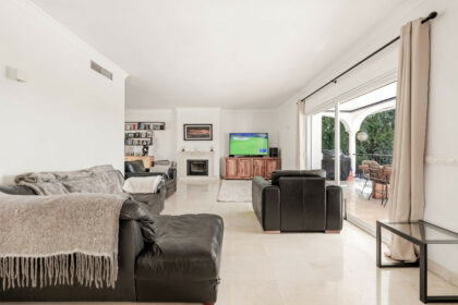 8f75b403f94814318a5cdb0fd70c104a - 15