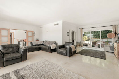 8f75b403f94814318a5cdb0fd70c104a - 16